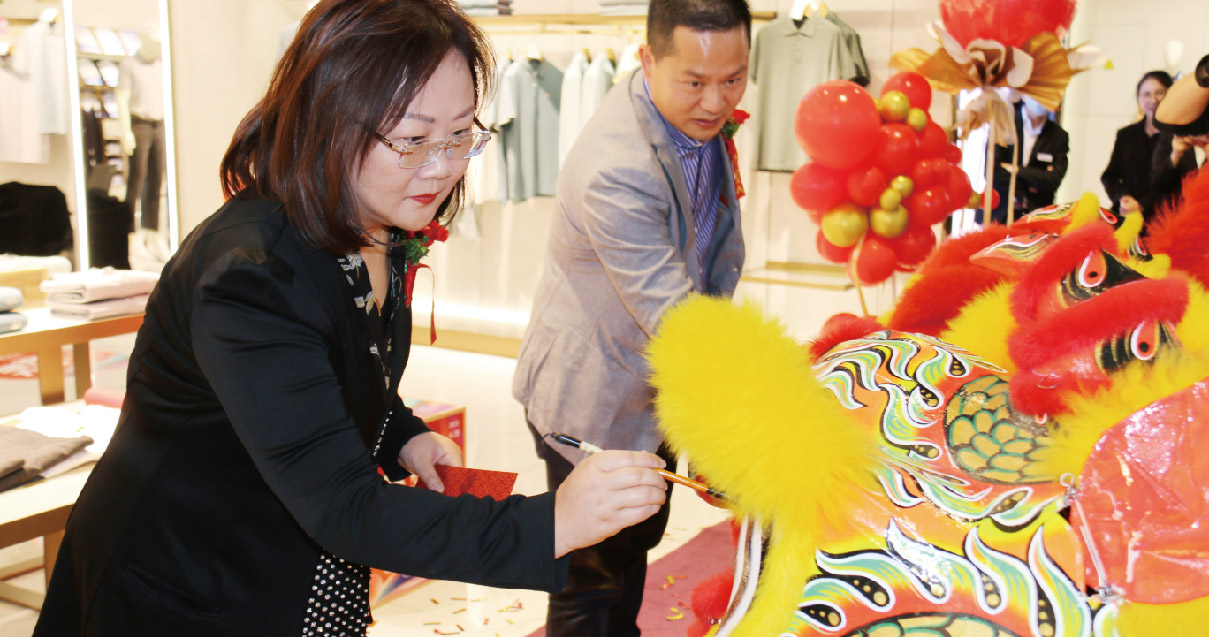 西安j9游戏百货（熙地港店）